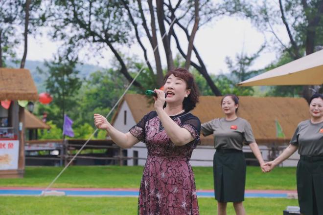 名片 青年户外基地与文旅推荐企业揭牌开元棋牌app龙商企业今石秋谷再添新(图3) 名片 青年户外基地与文旅推荐企业揭牌开元棋牌app龙商企业今石秋谷再添新(图3)